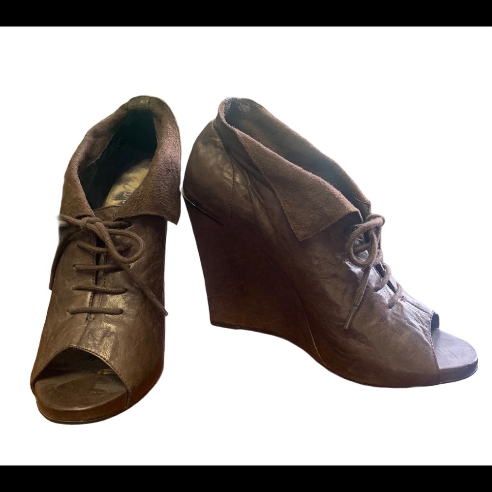 Sam Edelman Lace up peep toe Wakefield Wedges